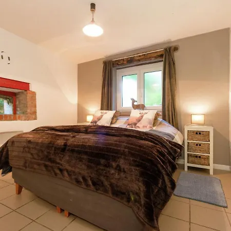 Отель Tastefully Furnished Located In The Heart Of The Ardennes 4*
