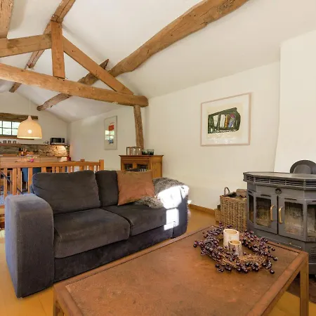 Отель Tastefully Furnished Located In The Heart Of The Ardennes 4*